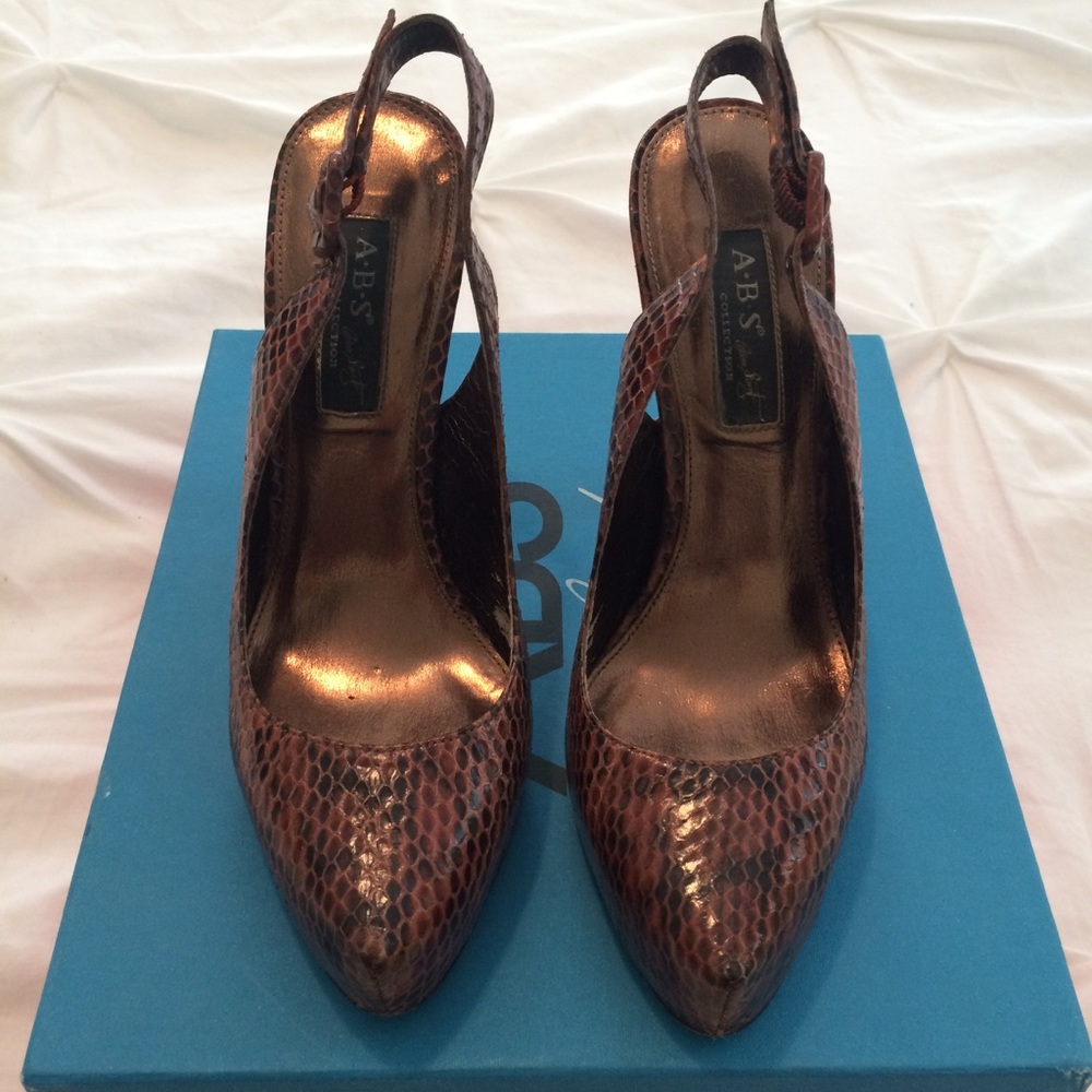 Allen B Schwartz brown slingback heels size 6